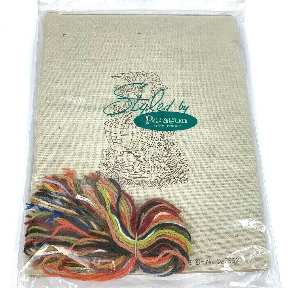 Paragon Hummel Stitchery Kit 0232 Needle Stitch Craft Vintage 1975 Peasant Child - Picture 4 of 5